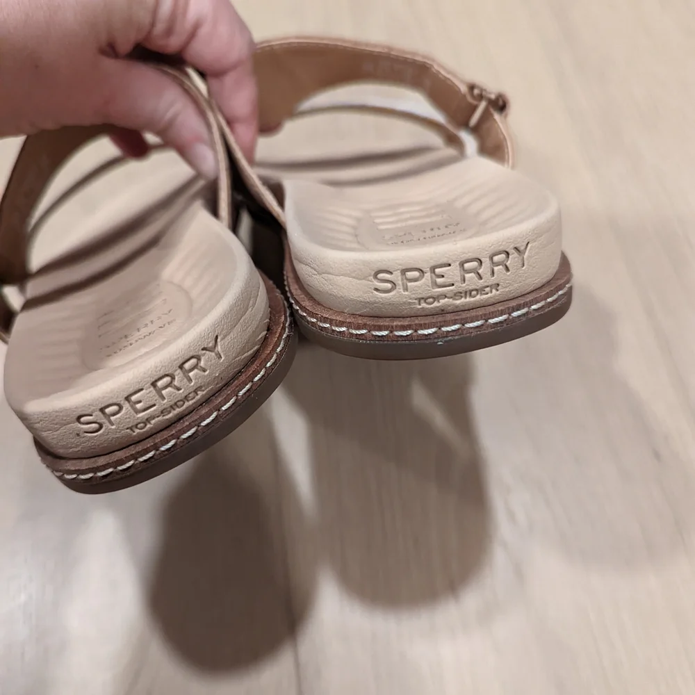 Stylish Women's Sandals in Brown - Picture 8 of 8